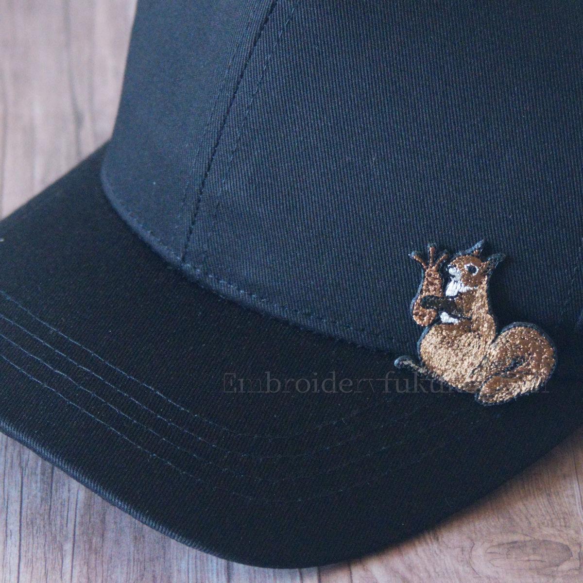 ニホンリスと松ぼっくり　リス　刺繍ワッペン | 4枚目